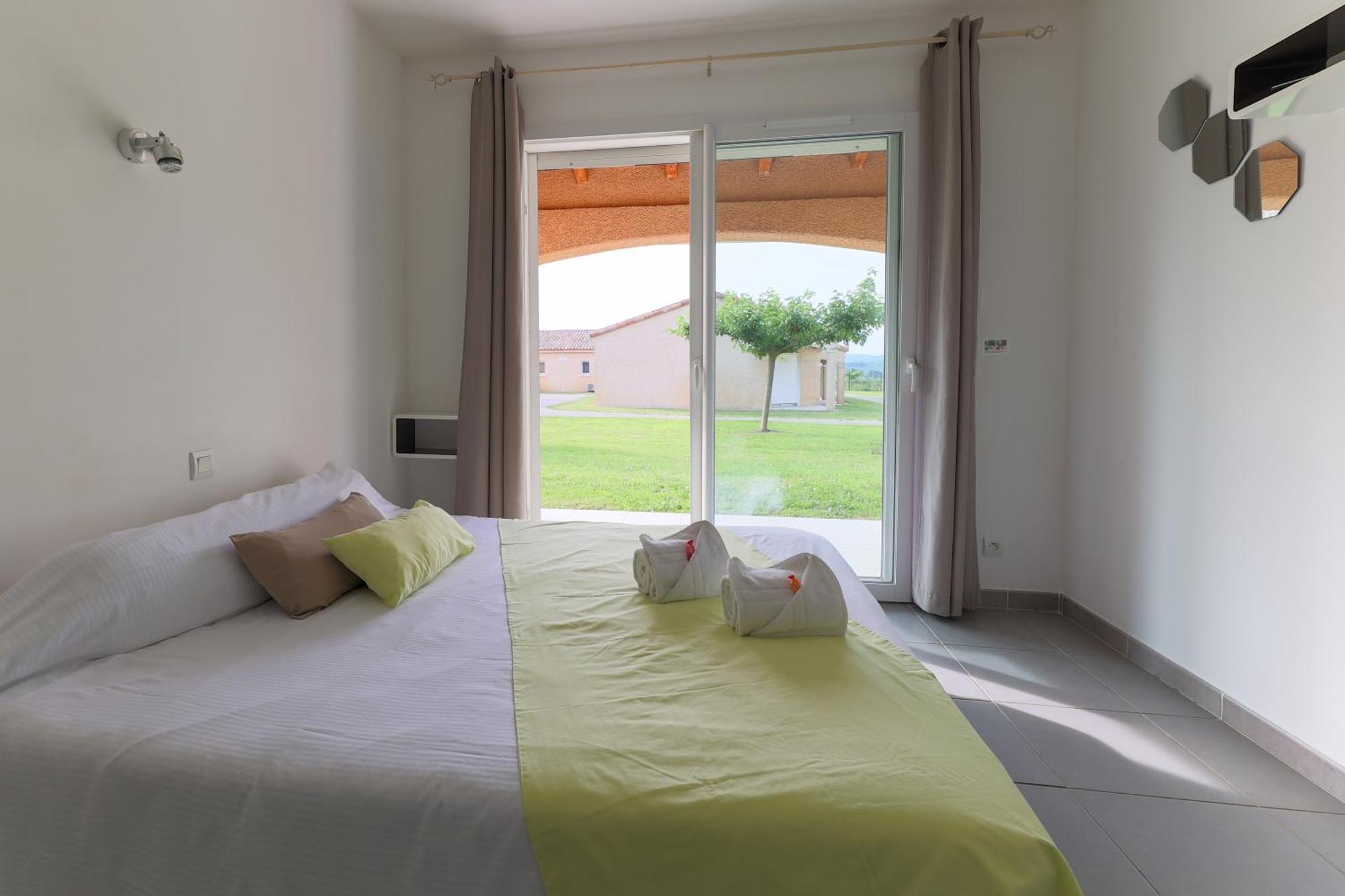 Park & Suites Village Gorges De L'Herault-Cevennes Brissac Luaran gambar
