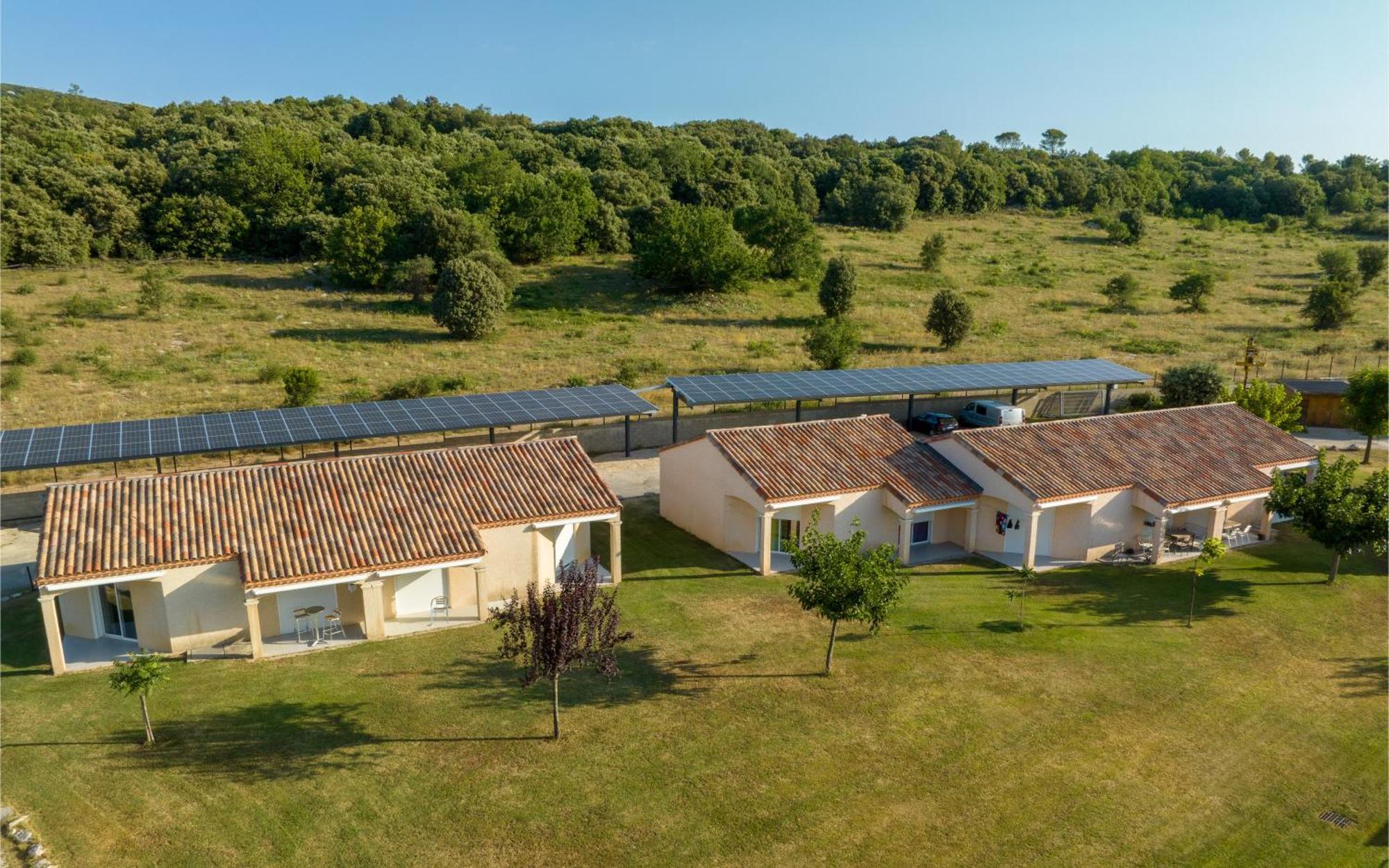 Park & Suites Village Gorges De L'Herault-Cevennes Brissac Luaran gambar