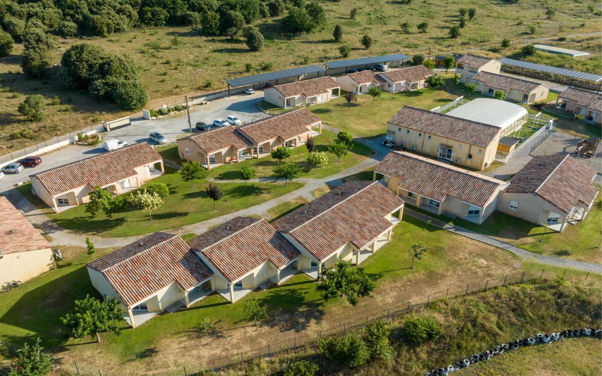Park & Suites Village Gorges De L'Herault-Cevennes Brissac Luaran gambar