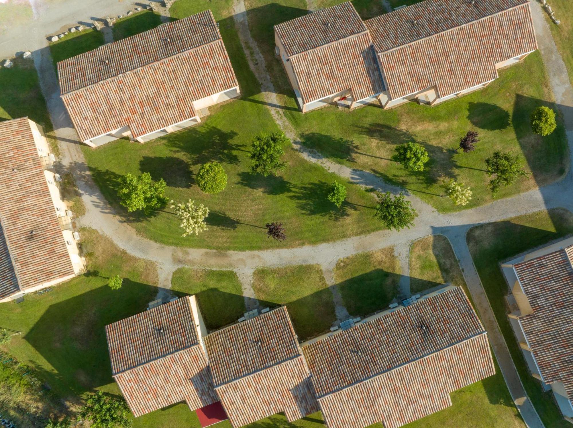Park & Suites Village Gorges De L'Herault-Cevennes Brissac Luaran gambar