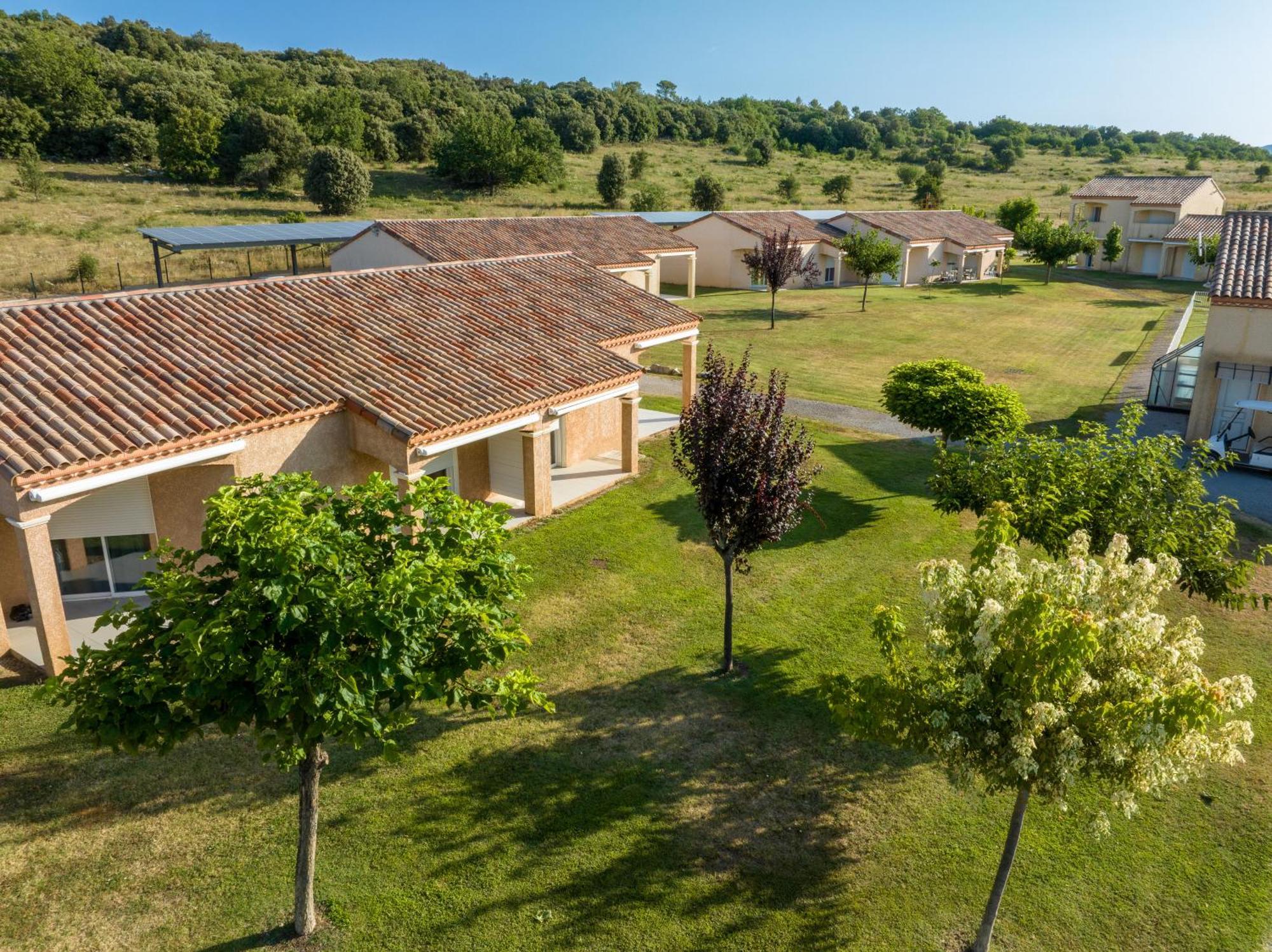 Park & Suites Village Gorges De L'Herault-Cevennes Brissac Luaran gambar